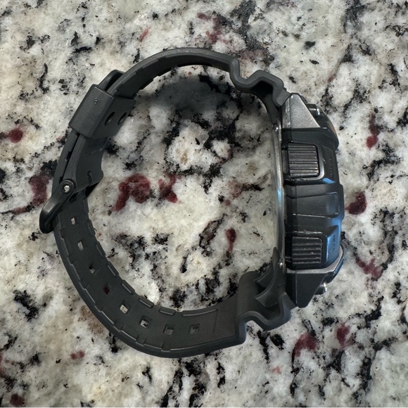 Casio W735H-8AV Super Illuminator, WR-100m, 10 year battery, Vibration Alarm. - Picture 6 of 9